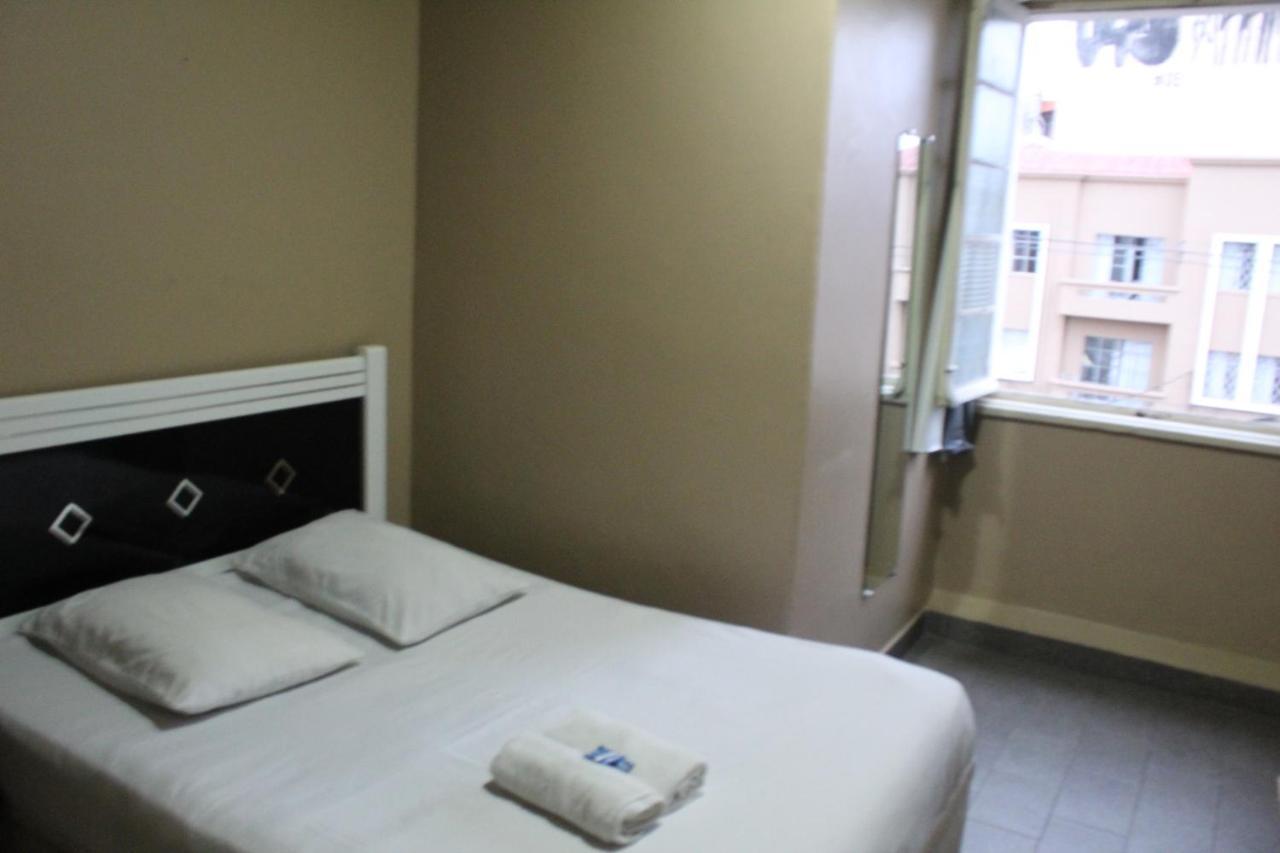 Hotel Lotus 库里提巴 外观 照片