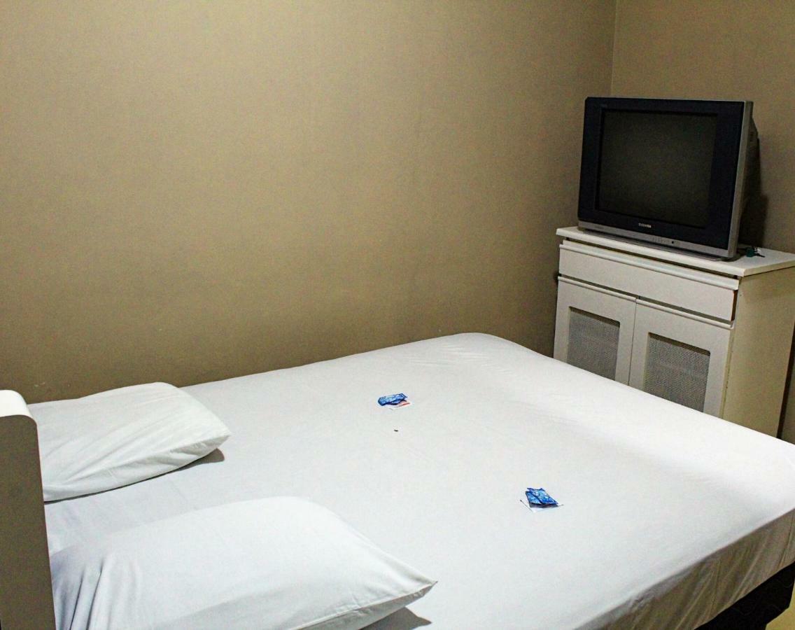 Hotel Lotus 库里提巴 外观 照片
